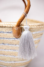 Load image into Gallery viewer, Silver/Gold Round Straw Bag
